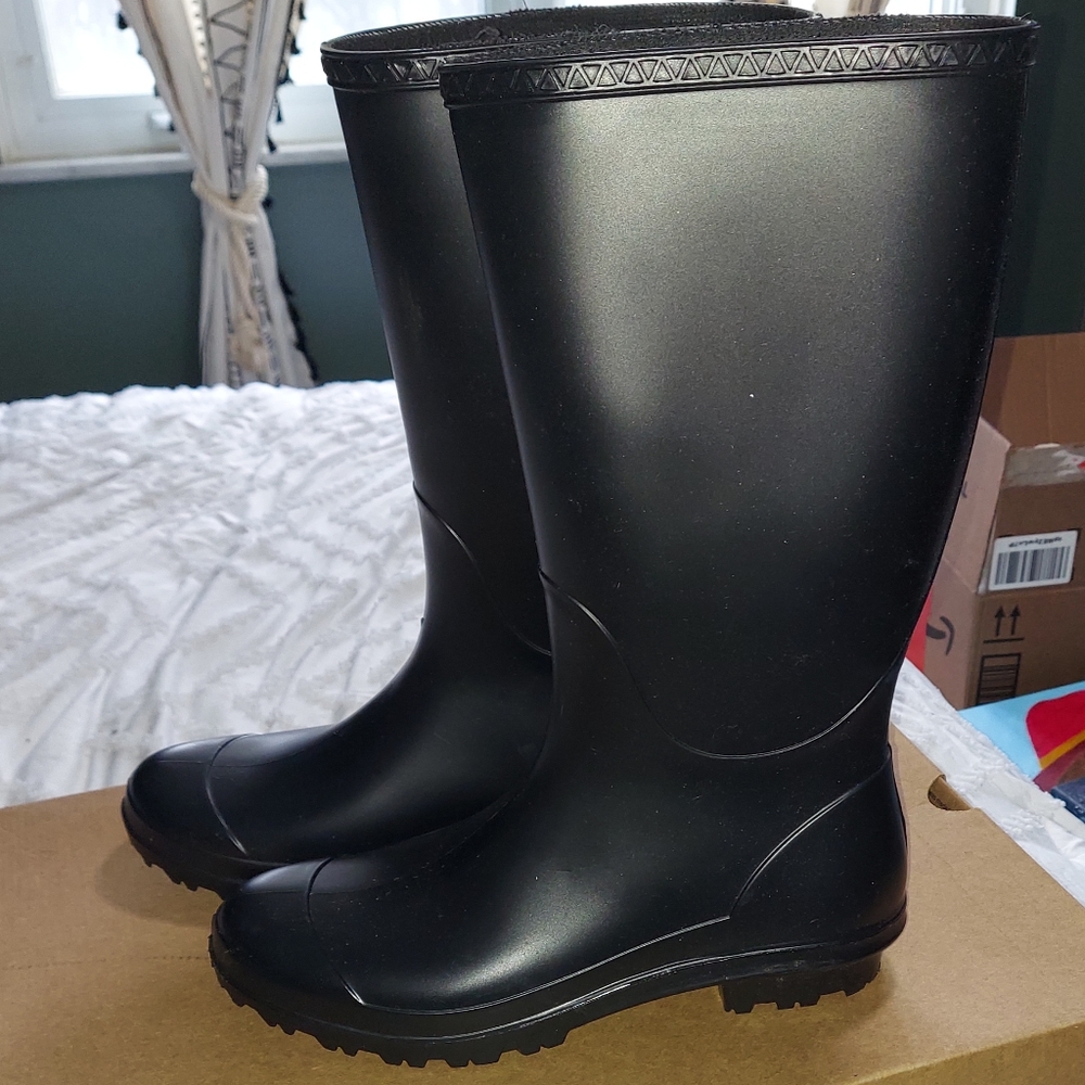 Ugg Rainboots